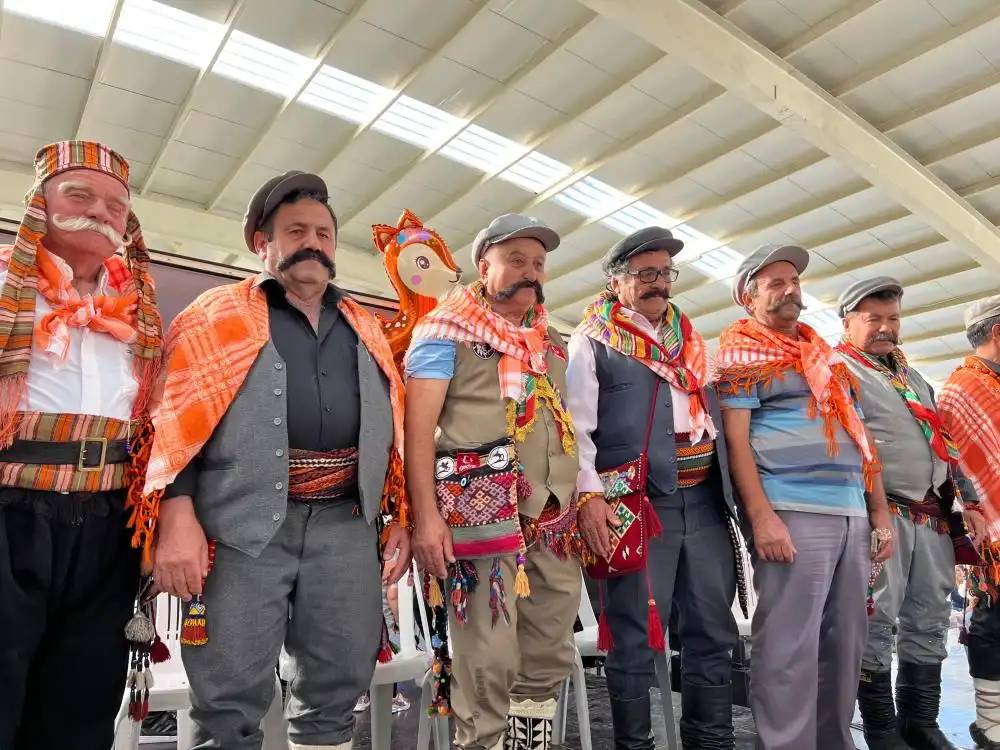 Kaş’ta Yörük Şenliği Coşkusu: Pala Bıyık Yarışması Damga Vurdu 1